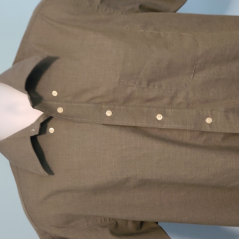 Men's Deess Shirt - Picture 2 of 6